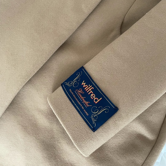 SOLD Aritzia Long Cocoon Coat - Picture 8 of 8